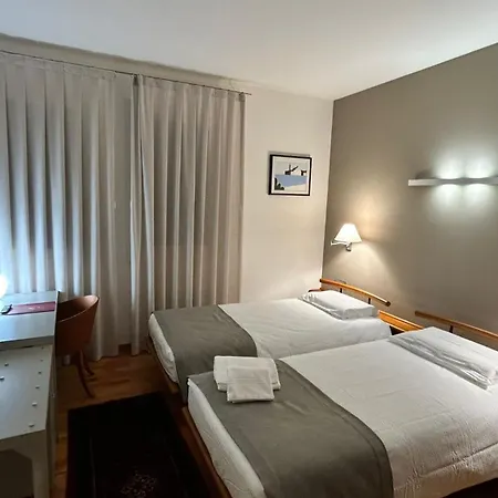 Eli Caffe Hotel 3*